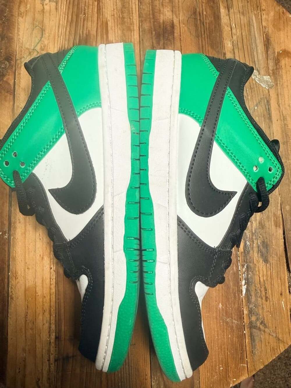 Nike SB Dunk Low Pro Classic Green Black White Women’s 6.5